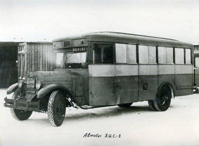 ZIS-8 bus
