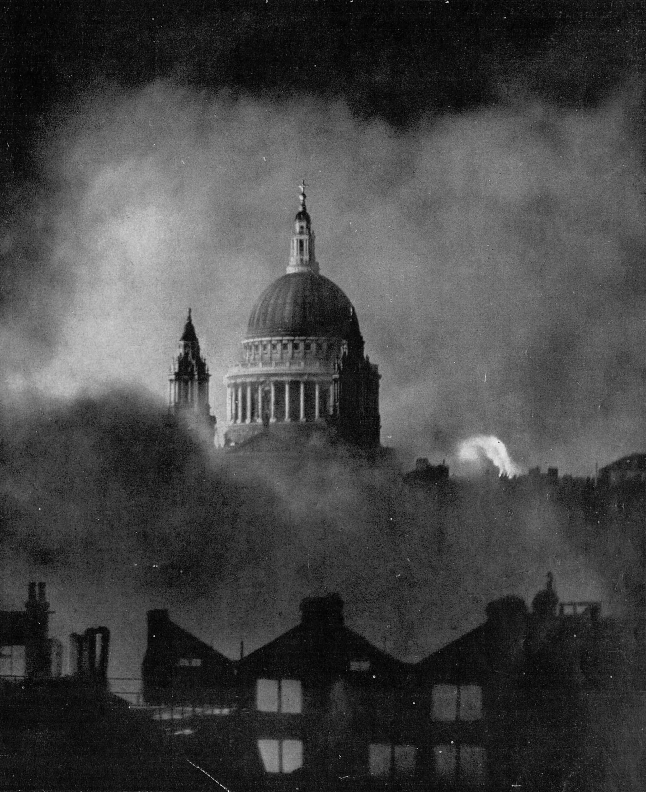 Herbert Mason's photograph of St Paul's amid smoke during the night of 29–30 December 1940.